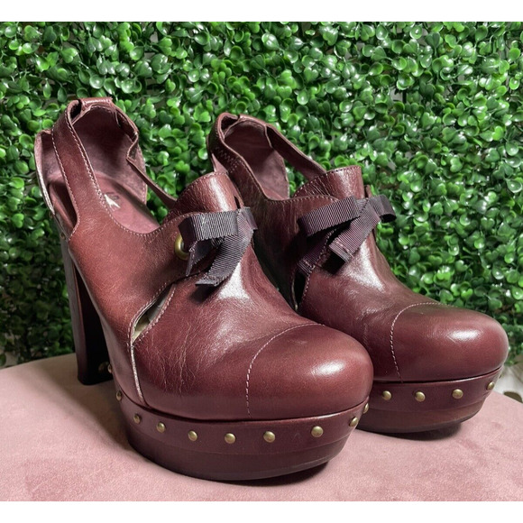 UGG Australia Celestina Women’s Burgundy Leather Heels Clogs Size 9.5 - Picture 4 of 14